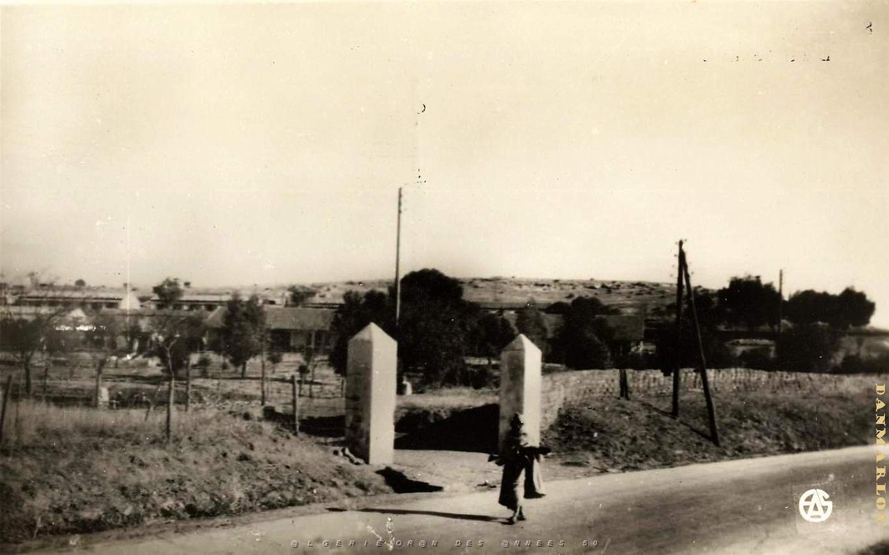 Saida 524- Entree Camp des Chasseurs COLLECTION DES AMIS DE ND DE SANTA CRUZ.jpg